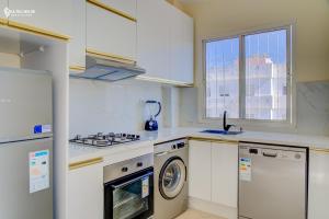 Cozy apartment PLAYSTATION 4 FIFA 26, 10 minutes to the beach, free parking