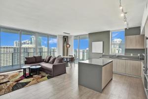 2BR & 2BA Corner Suite Ocean Views at Hyde Beach House - NO FEES till Dec 31, 2025