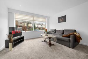 Two Bedroom House by Brookland Stays Serviced Accommodation Short Lets Middleton with Free WiFi