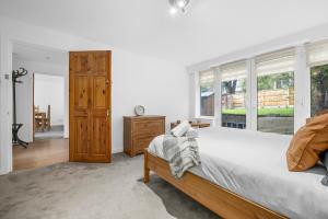 Two Bedroom House by Brookland Stays Serviced Accommodation Short Lets Middleton with Free WiFi