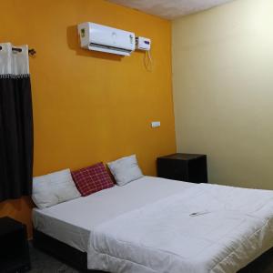 One love guest house morjim