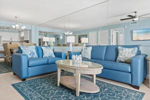 Pelican Beach Resort 0913 by Newman-Dailey