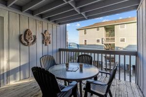 Better At The Beach - Walk to Everything in CB!