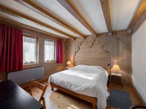 Chalet traditionnel près des pistes, animaux admis, parking - FR-1-566-3
