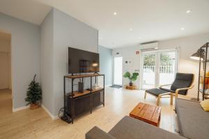 Porto Window Terrace House by Vacationy