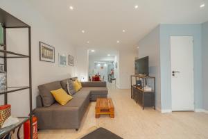 Porto Window Terrace House by Vacationy