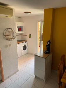 Maisonnette Ti Lézard Vert au calme à 100 mètres de la plage