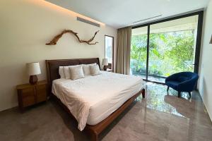 Resort-Style 2-Bedroom Apt | Balcony, Pool, Gym & More at Mistiq