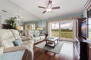 2nd Floor Vista Verde North Newly Renovated Unit 232