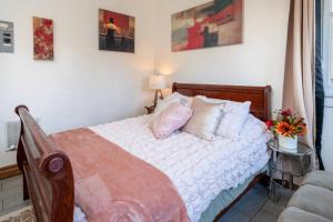 Sleek Studio Near Downtown LA • AC • WiFi • Snacks