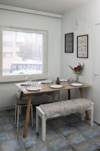 The Head Elf Home - by SharpCat