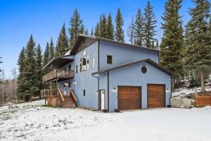 Hutch N Snow House AK