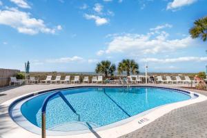 Beach Front Corner Unit - #309 Madeira Norte