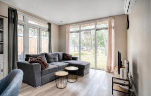 2 Bedroom Stunning Home In Hellendoorn