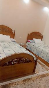 شقه كامله بفيلا فاخره بجوار ممشى اهل زايد 3غرف وشرفه