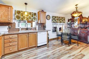 Mtn Gate Guest House about 6 Mi to Shasta Lake!