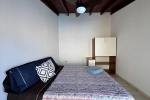 Piscina e 4 quartos há 3 min da praça principal