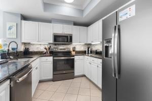 Crystal Tower 709 by Youngs Suncoast