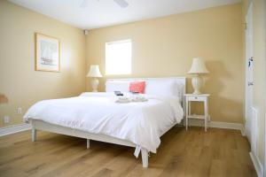 Renovated Retreat King Bed & Beachside Comfort