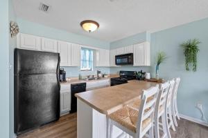 Lagoon Sun 7 by Youngs Suncoast