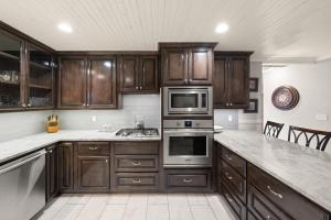 Charming Stay with Hot Tub, Patio and Antique Charm