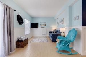 Gorgeous Apartment on Mango St Steps to Beach