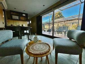 Contenedor boutique a estrenar cerca del mar