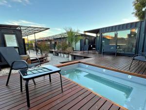 Contenedor boutique a estrenar cerca del mar