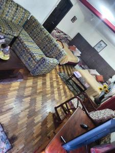 Minidepartamento central en Ambato, para 1 a 8 personas en 3 Camas y un colchon