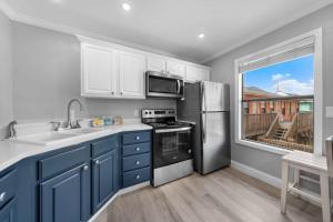 Paradise Isle 9 by Youngs Suncoast