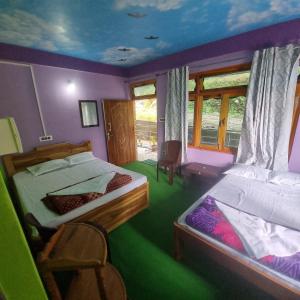 Le Pine Homestay
