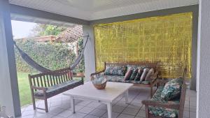 Casa Pé na Areia com piscina a beira mar