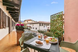 Petalo Bianco 100m from lake - Happy Rentals