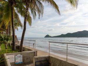 De lujo a pie de playa con vista directa al mar