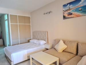 Newly Apartment refurbished central calm charming