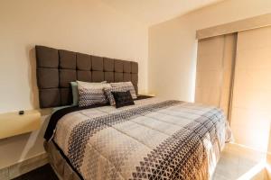 Apartment for 4 with wave pool