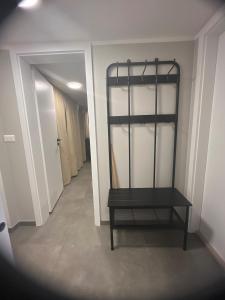 Ary & Pablo Airport Stay