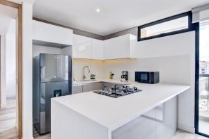 Beautiful 1BR Balcony in Santa Barbara