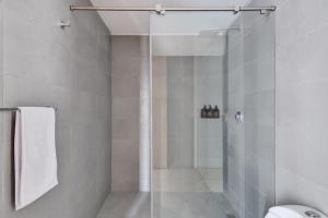 Beautiful 1BR Balcony in Santa Barbara