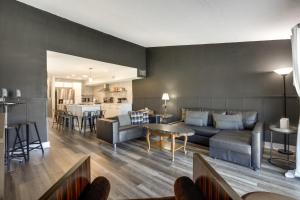 Stylish and Walkable! Pet-Friendly St Augustine Gem!