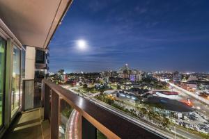 Sea View 4 Bed Crown Pool Gym Theatre Cbd Floor 18