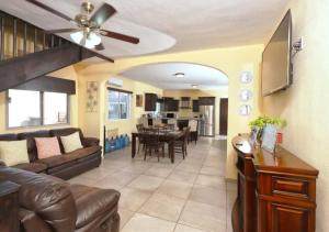 Rocky Point Casa Mango w Pool Walk to Beach