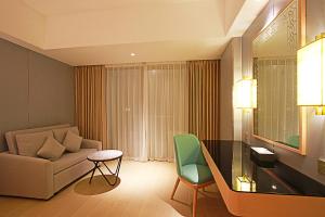 Luxu Hotel and Resort