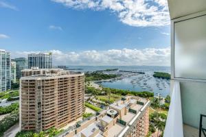 Grove Bayview Getaway Stunning Views Pool Access & Parking