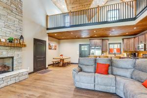 New Build! Secluded Mountain Home in Murphy