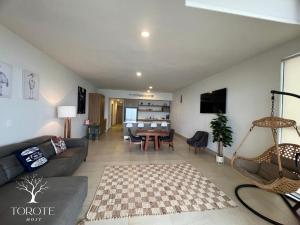 Condominio Frente al Mar