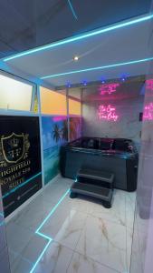 ROYALE SUITE By Highfield Apartments