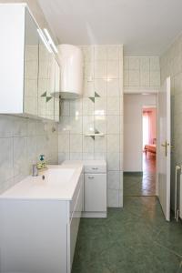 Apartments with parking space Pag - 6316