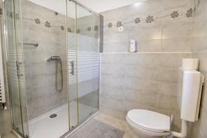 Apartments with parking space Umag - 22622