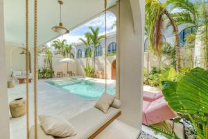 Parisian New 2BR Luxury Villa 8mins walk to Beach